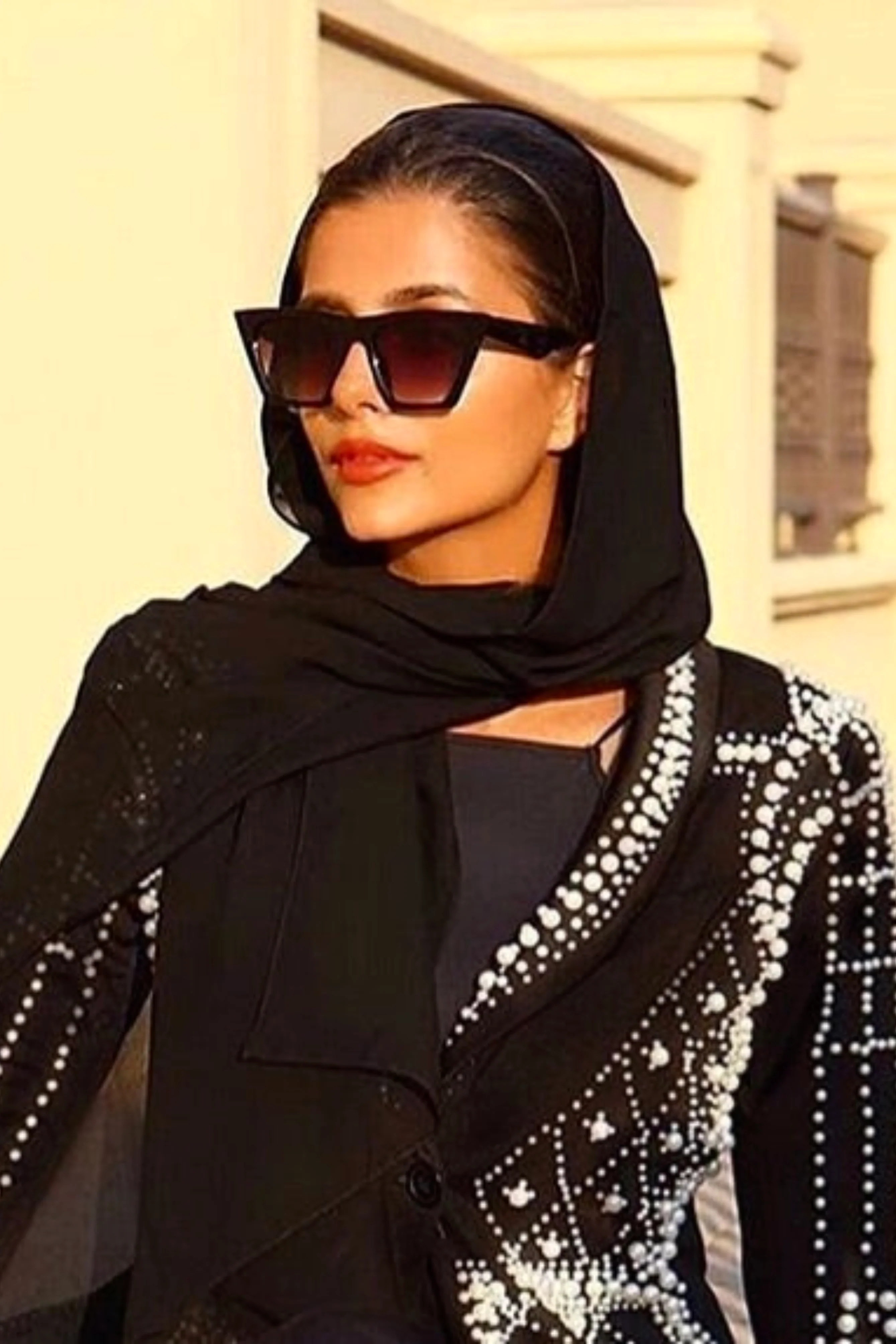 Modern Cat-Eye Style Sunglasses