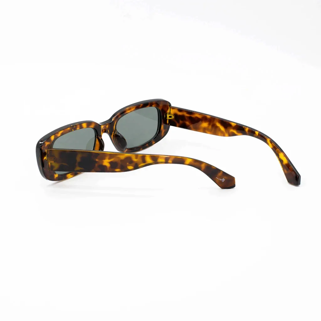 Stylish Tortoiseshell Rectangular Eyeglasses
